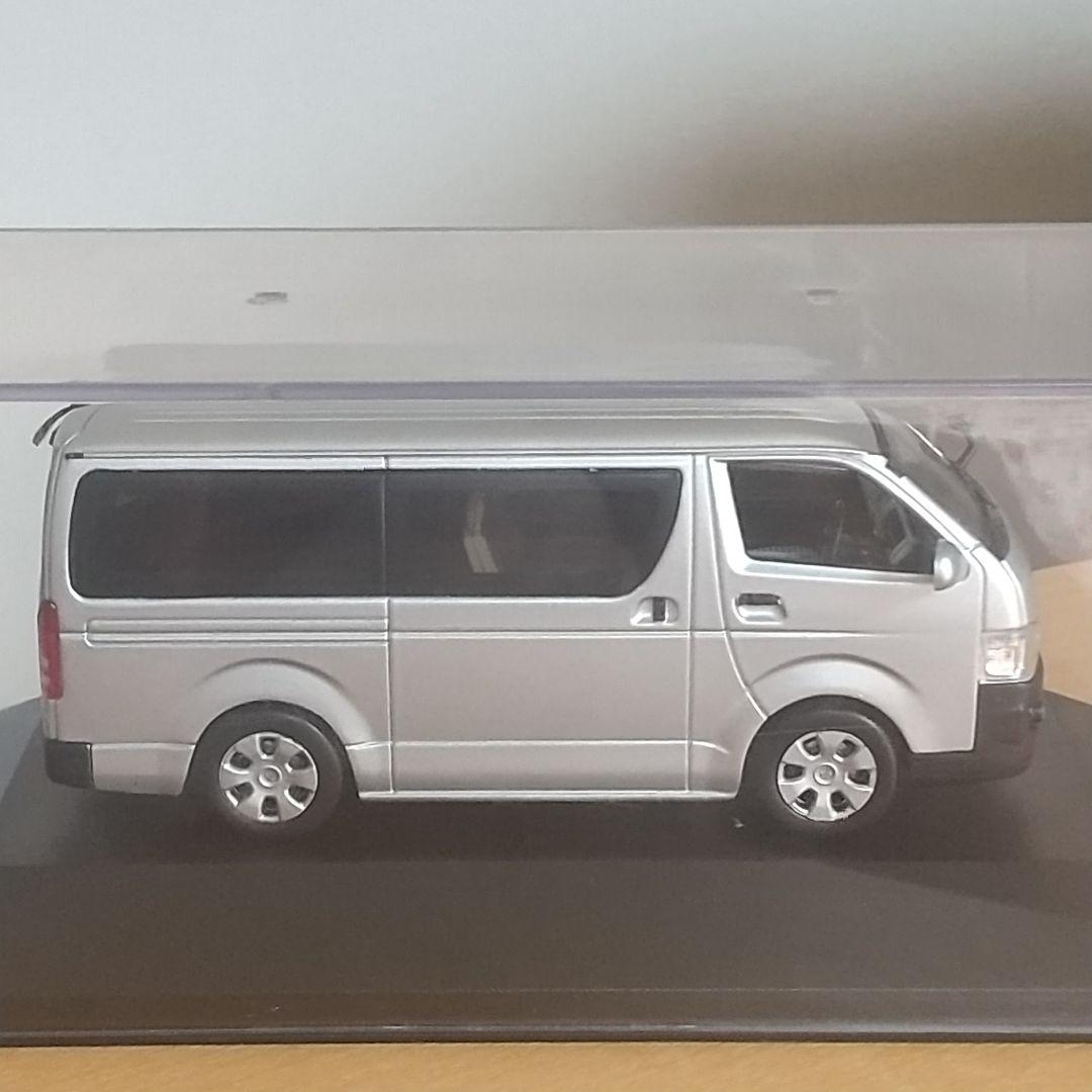 京商j-collection トヨタ ハイエースバン ダイキャストカー シルバー