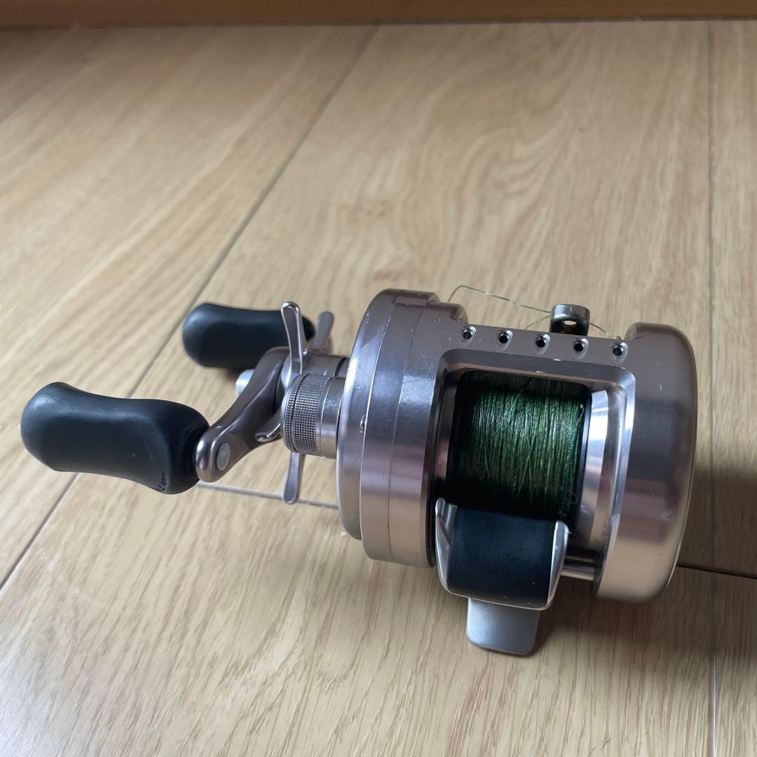 希少美品　シマノ　カルカッタコンクエストDC 51