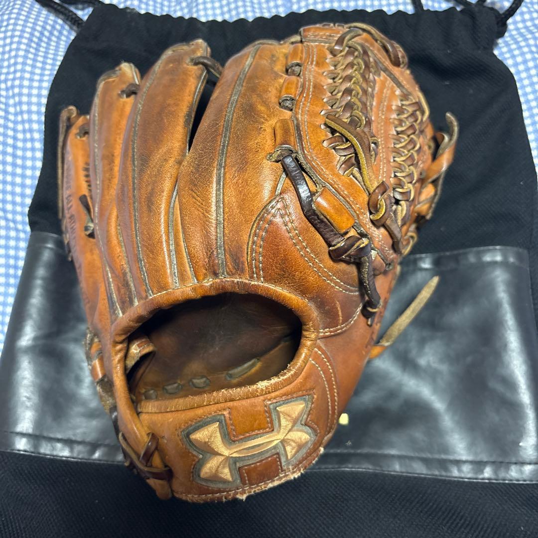 廃盤　アンダーアーマー　硬式グローブ