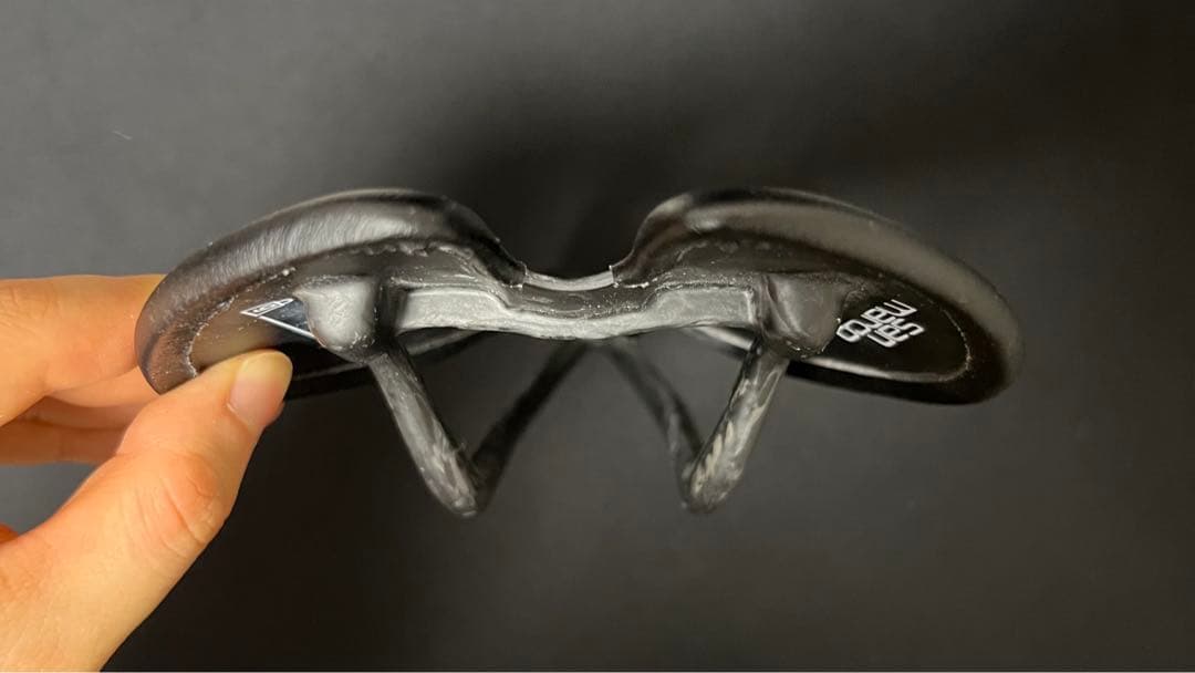 セラ サンマルコ カーボン サドル 新品