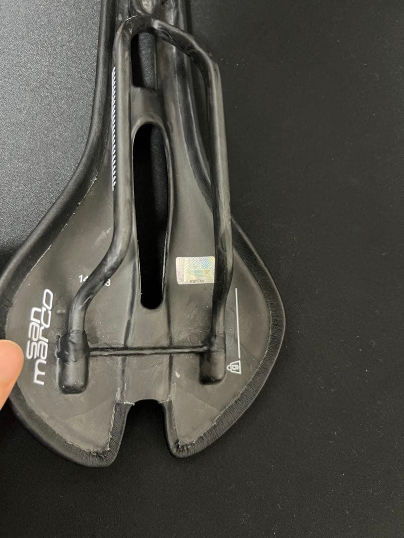 セラ サンマルコ カーボン サドル 新品