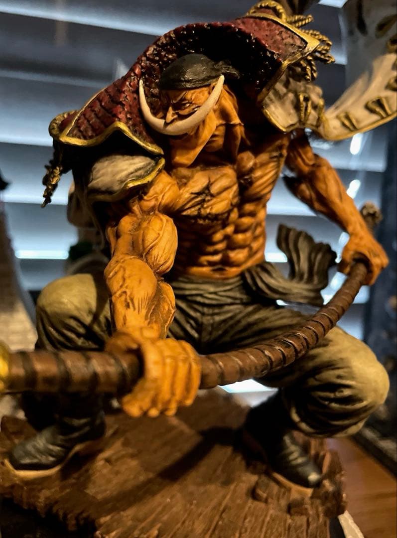 ワンピース 白ひげ　リペイント　フィギュア