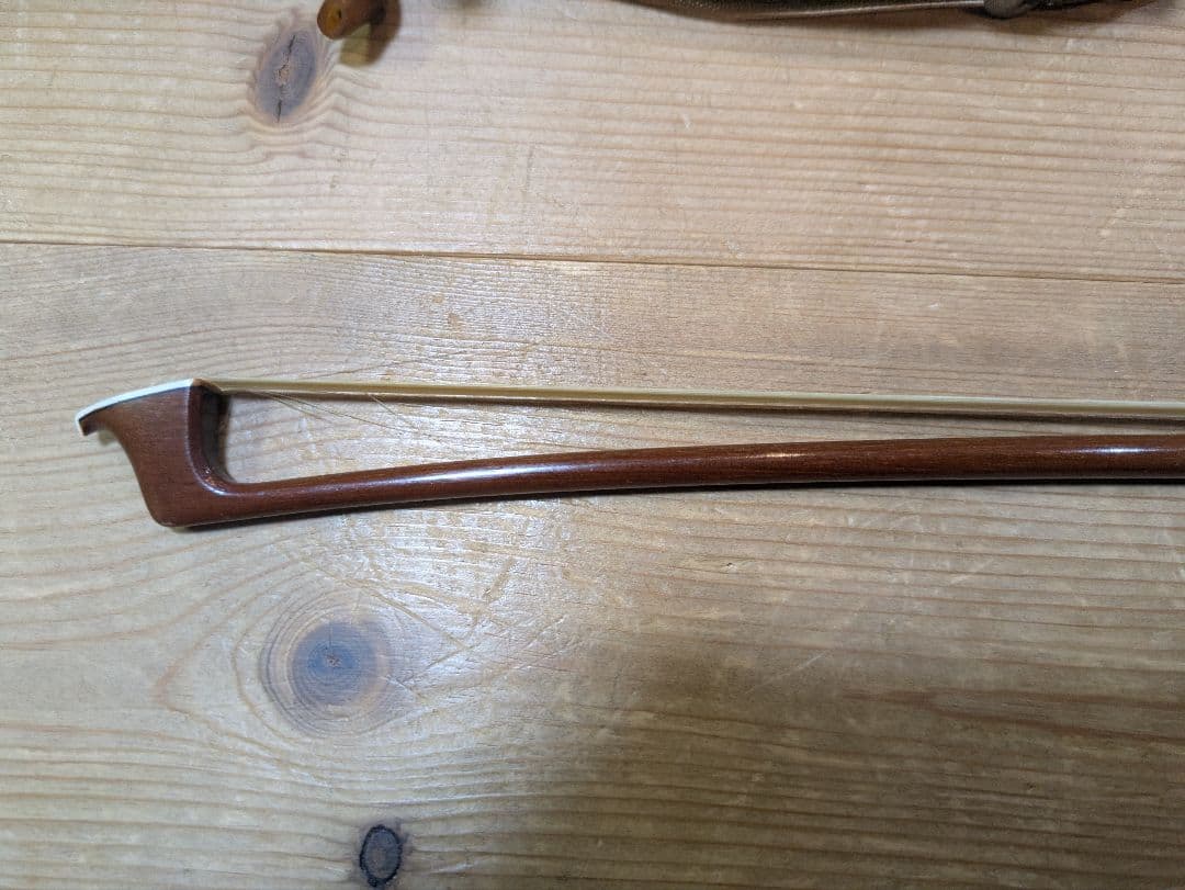 使用感あり　鈴木バイオリン 4/4　ケース、付属品付き