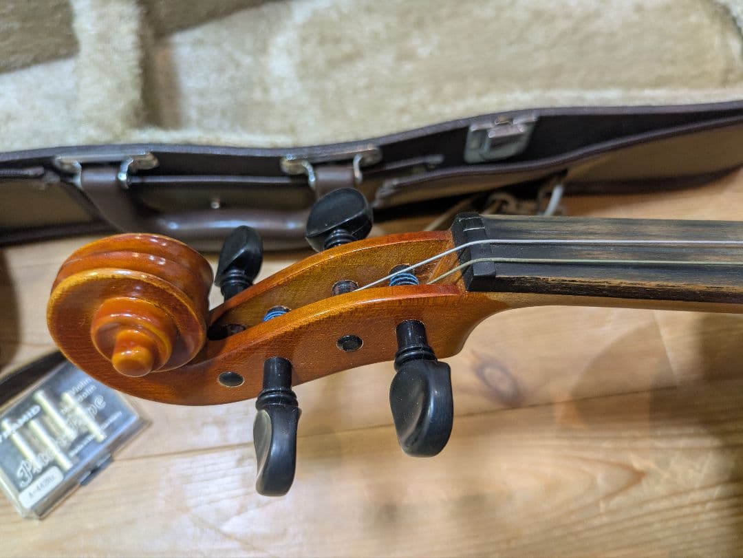 使用感あり　鈴木バイオリン 4/4　ケース、付属品付き