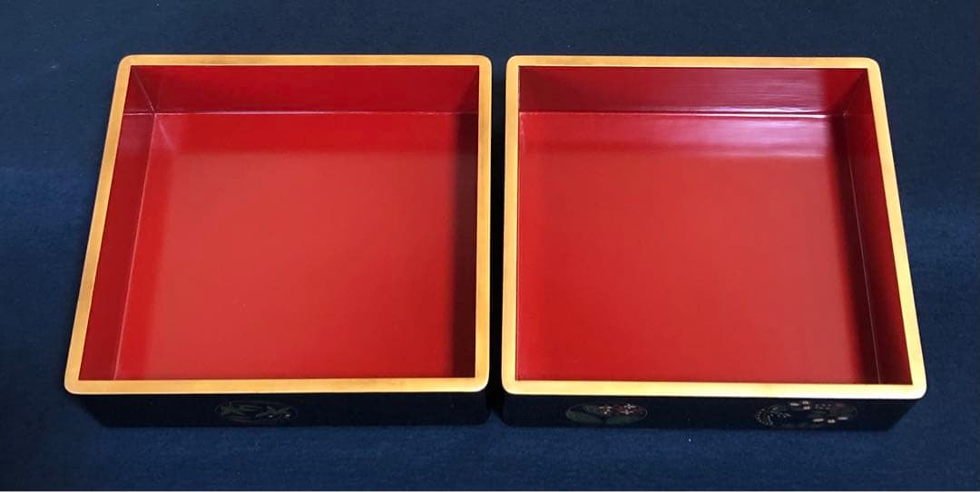 《R》黒内朱 花丸蒔絵 二段重 替蓋 重台付 木製漆器 木箱　251218か1