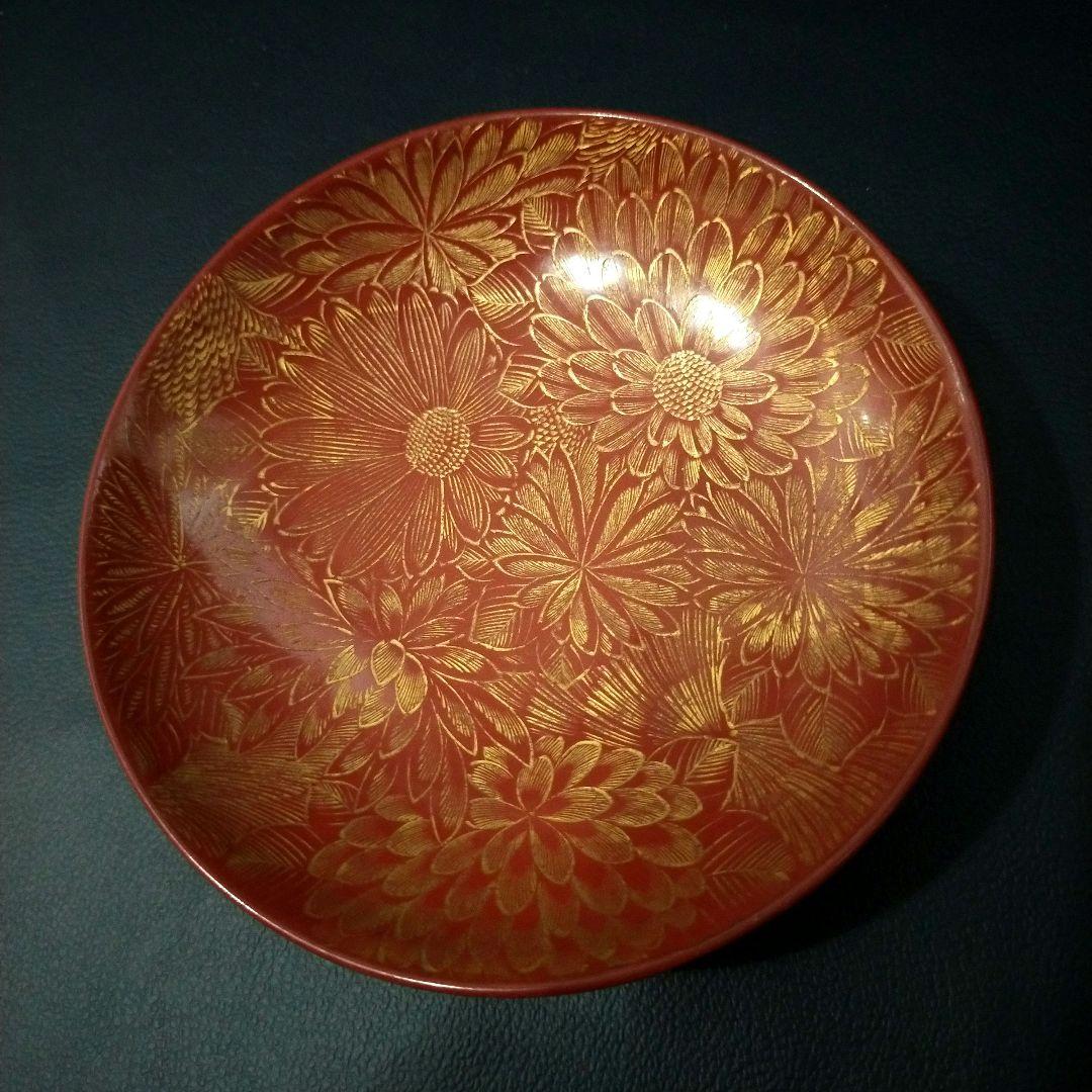 イチゴ　漆塗 内総沈金 菊花紋吸物椀2客、朱漆塗 牡丹沈金 吸物椀 2客