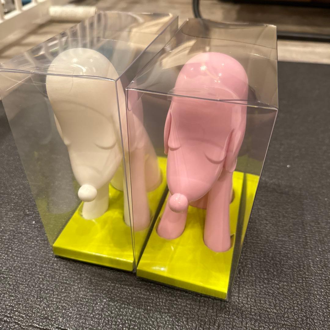 奈良美智 「あおもり犬」貯金箱 白 ピンク