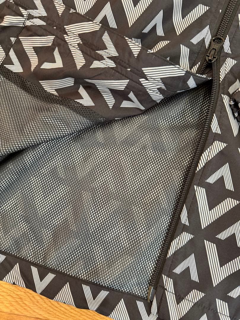 ¥34,100V12/LV2JKTフード付ナイロンジャケットパーカーレインウェア