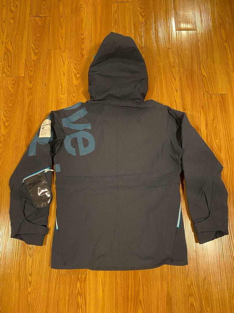 デサント スキーウェア上下 S（グローブ、インナー2枚、ネックウォーマーおまけ）