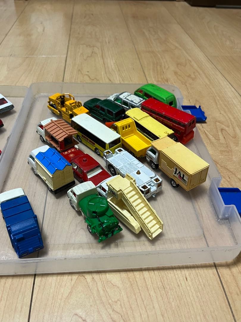 日本製トミカまとめ売り　32台