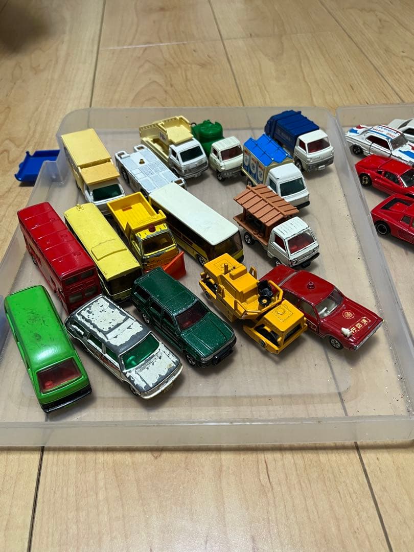 日本製トミカまとめ売り　32台