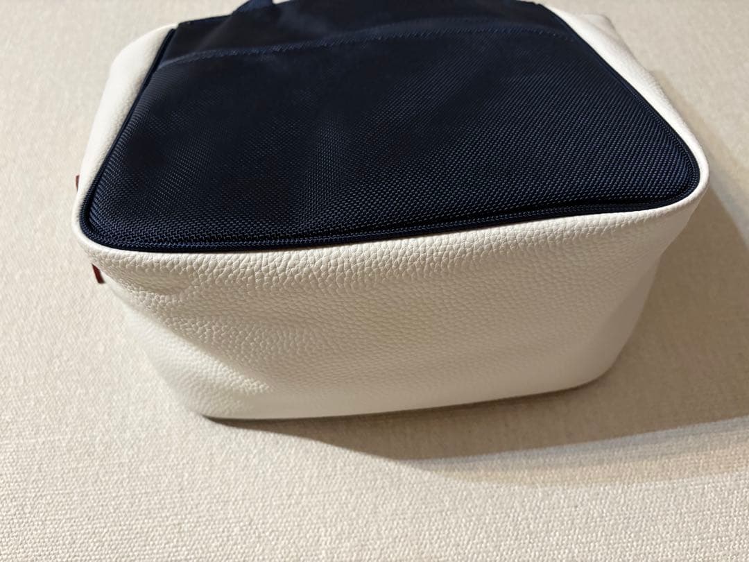 未使用に近い　ジョーンズゴルフ　JONES ゴルフカートバッグ ネイビー白