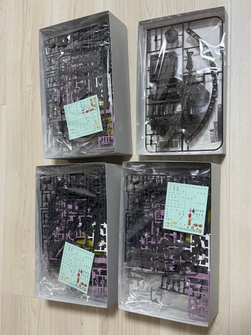 RG 黒い3連星ザクⅡ 3体セット➕トリプルアクションベース