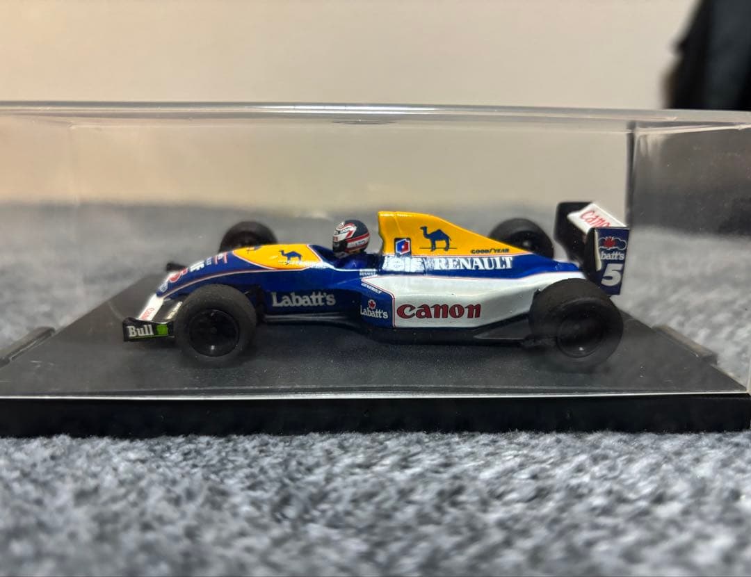 ウィリアムズ・ルノー ミニカー 1/43