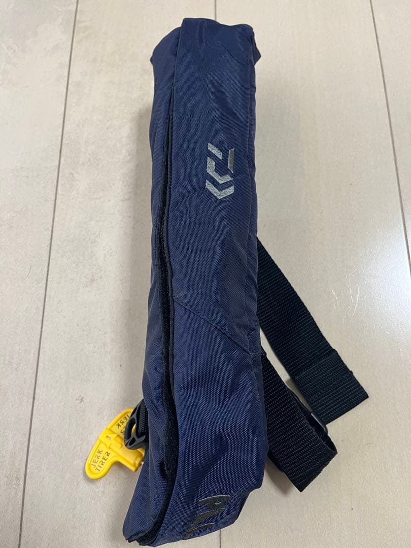 【DAIWA】ライフジャケット V90000 ディープネイビー