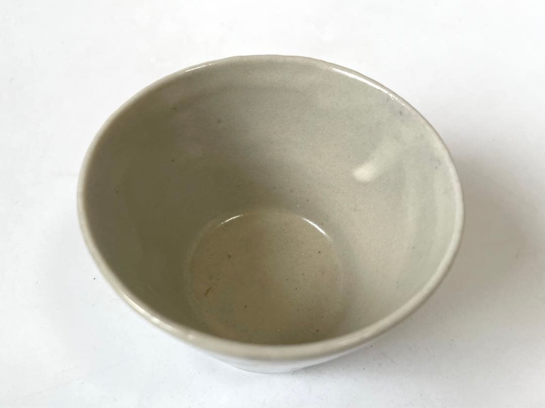 骨董　アンティーク　古伊万里　初期　蕎麦猪口　こんにゃく印判　菊文様　酒器