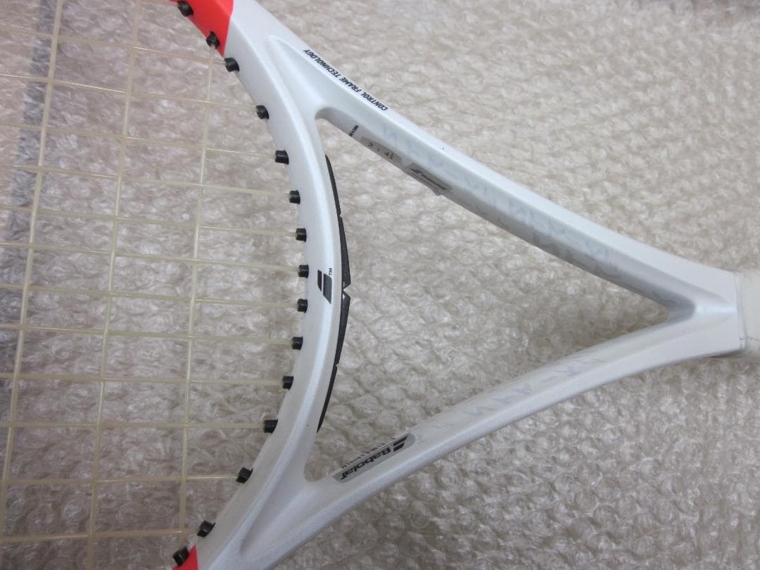 バボラ Babolat ピュアストライク 100 2024 グリップ2