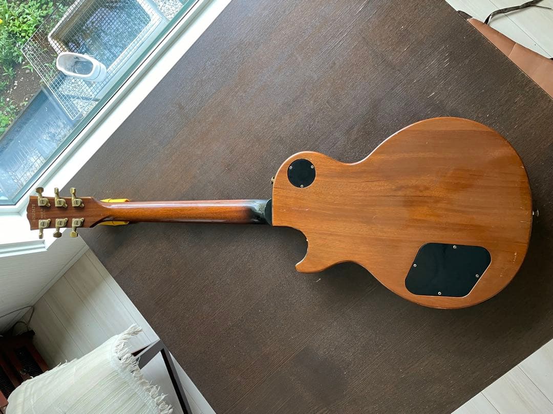 ギブソンレスポールエレキギター サンバースト