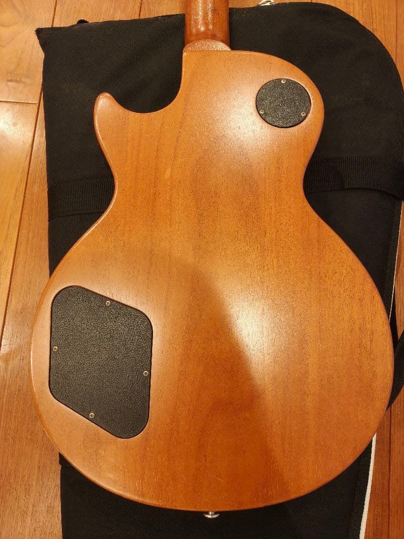 ギター Gibson Les Paul Tribute 2017T Satin Gold