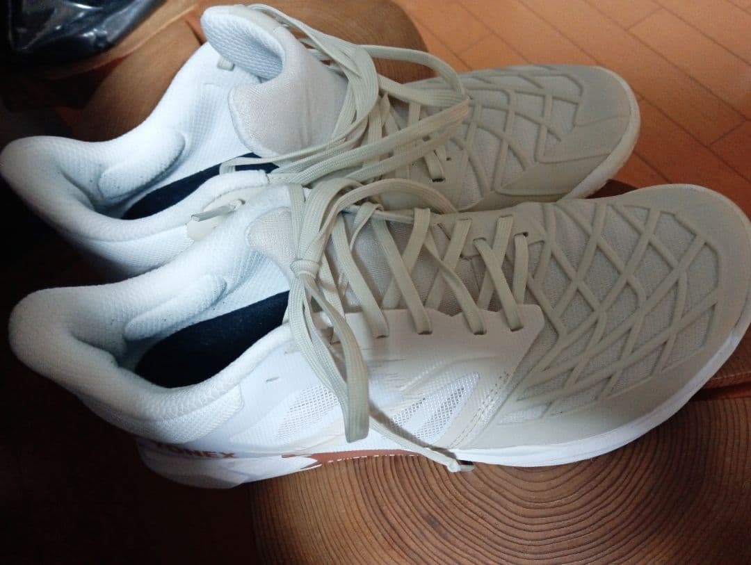 YONEX バドミントンシューズ ホワイト28㌢