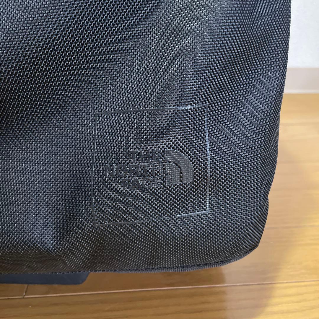 q*o様 「美品 」ノースフェイス　シャトルローラー NM81360 廃盤モデル