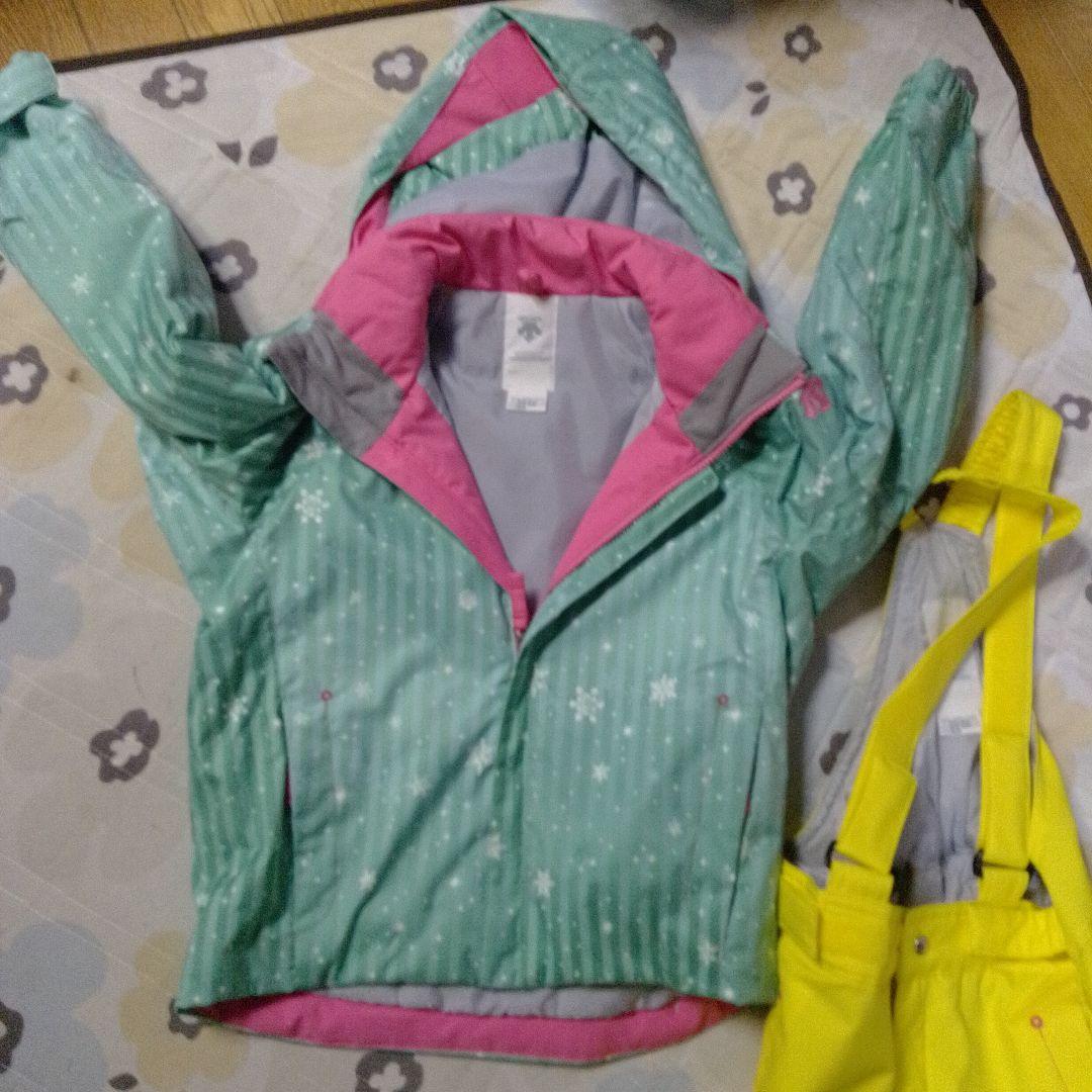 子ども用 スキーウェア ジャケットとパンツ