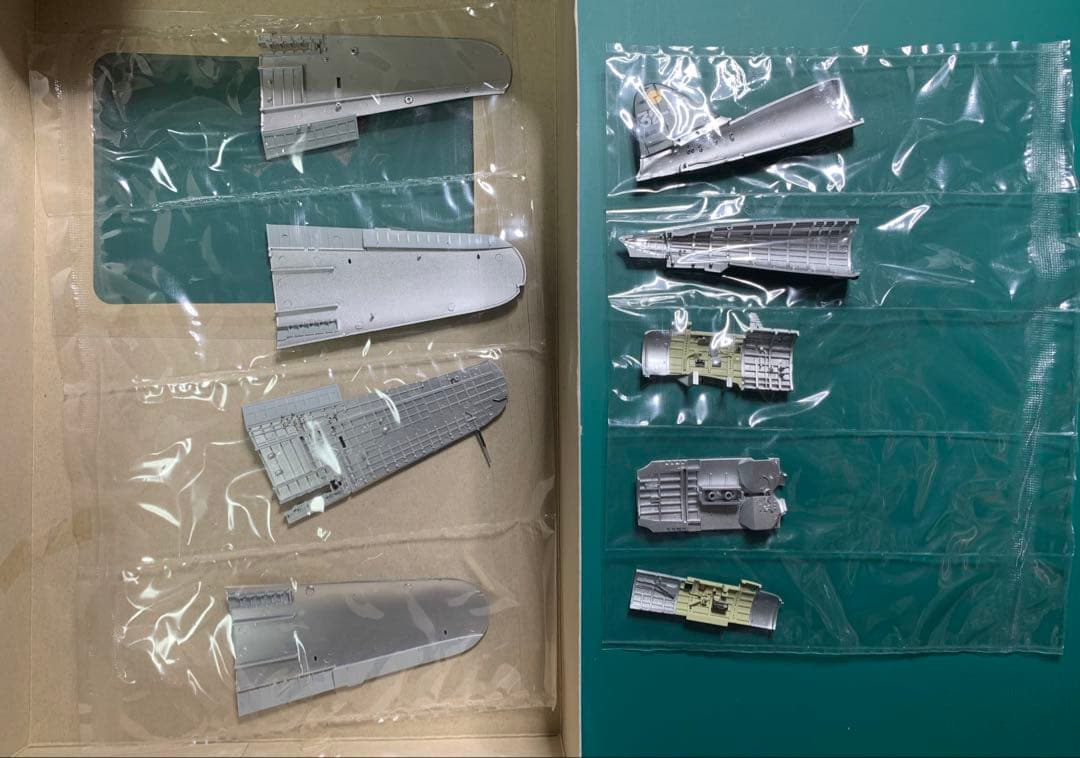 トミーテック1/48内部構造再現模型 零式艦上戦闘機52型夜戦第332海軍航空隊