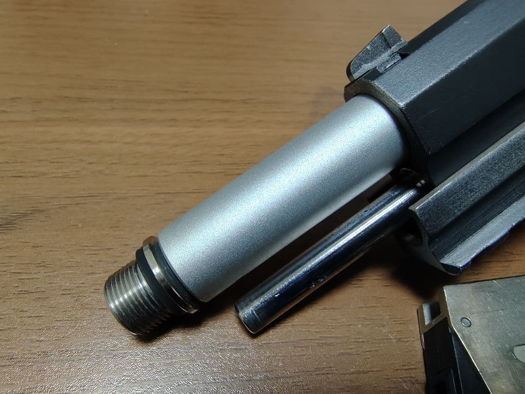 中古東京マルイガスブローバックガバメントＭＧＳ4オペレーター風塗装カスタム品