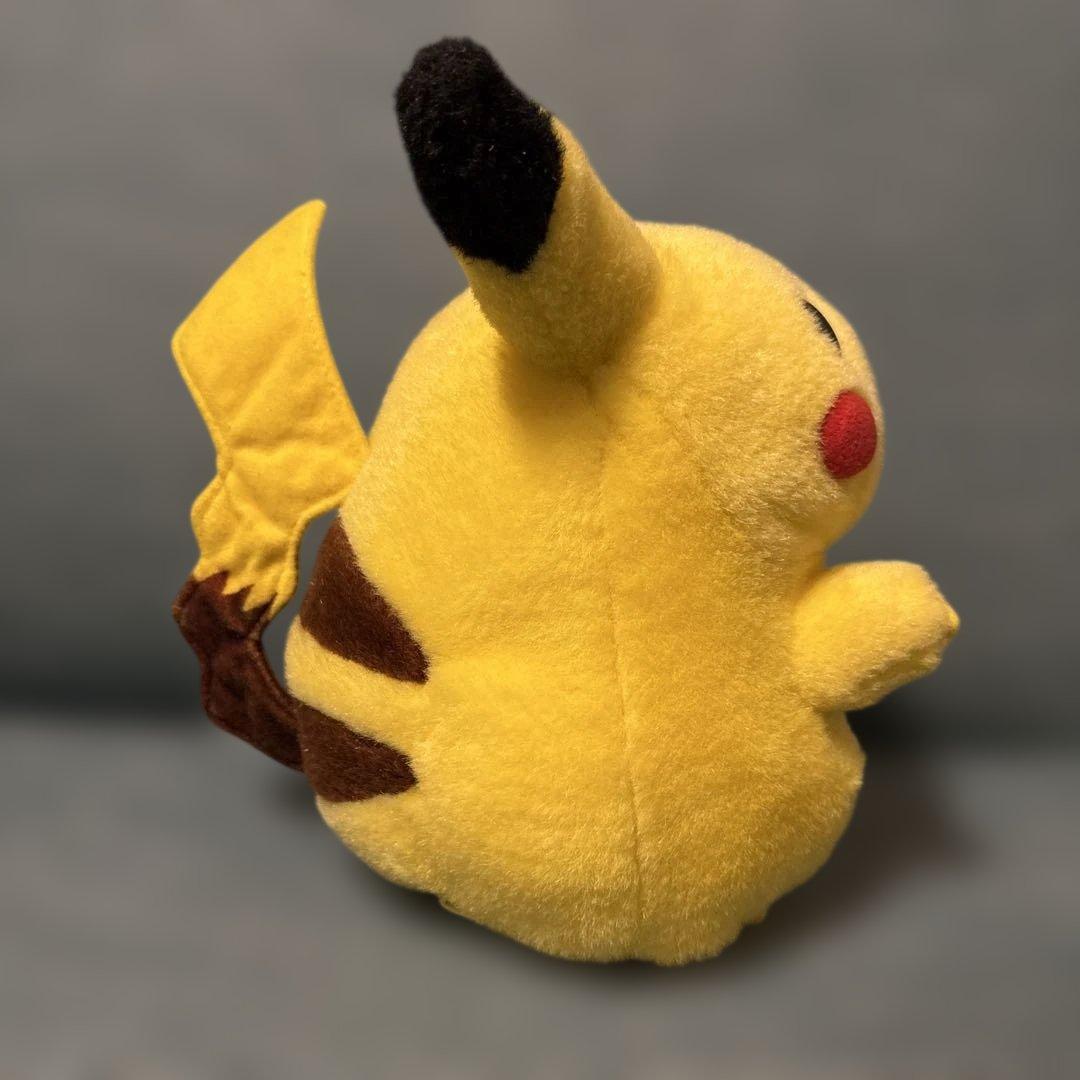 ピカチュウ ぬいぐるみ