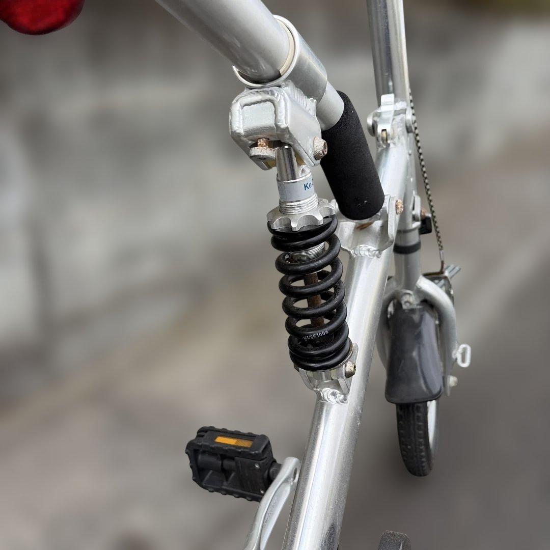折りたたみ自転車 シルバー ブラックサドル 引取り限定