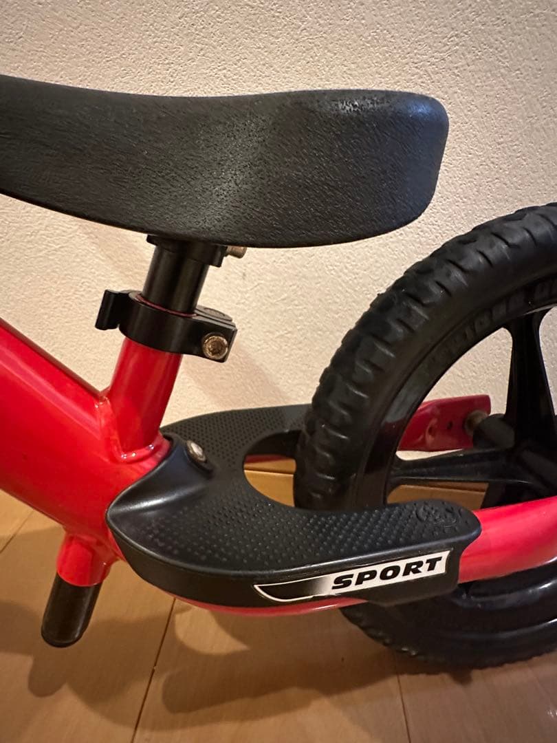 美品　STRIDER ストライダー　12インチ　赤