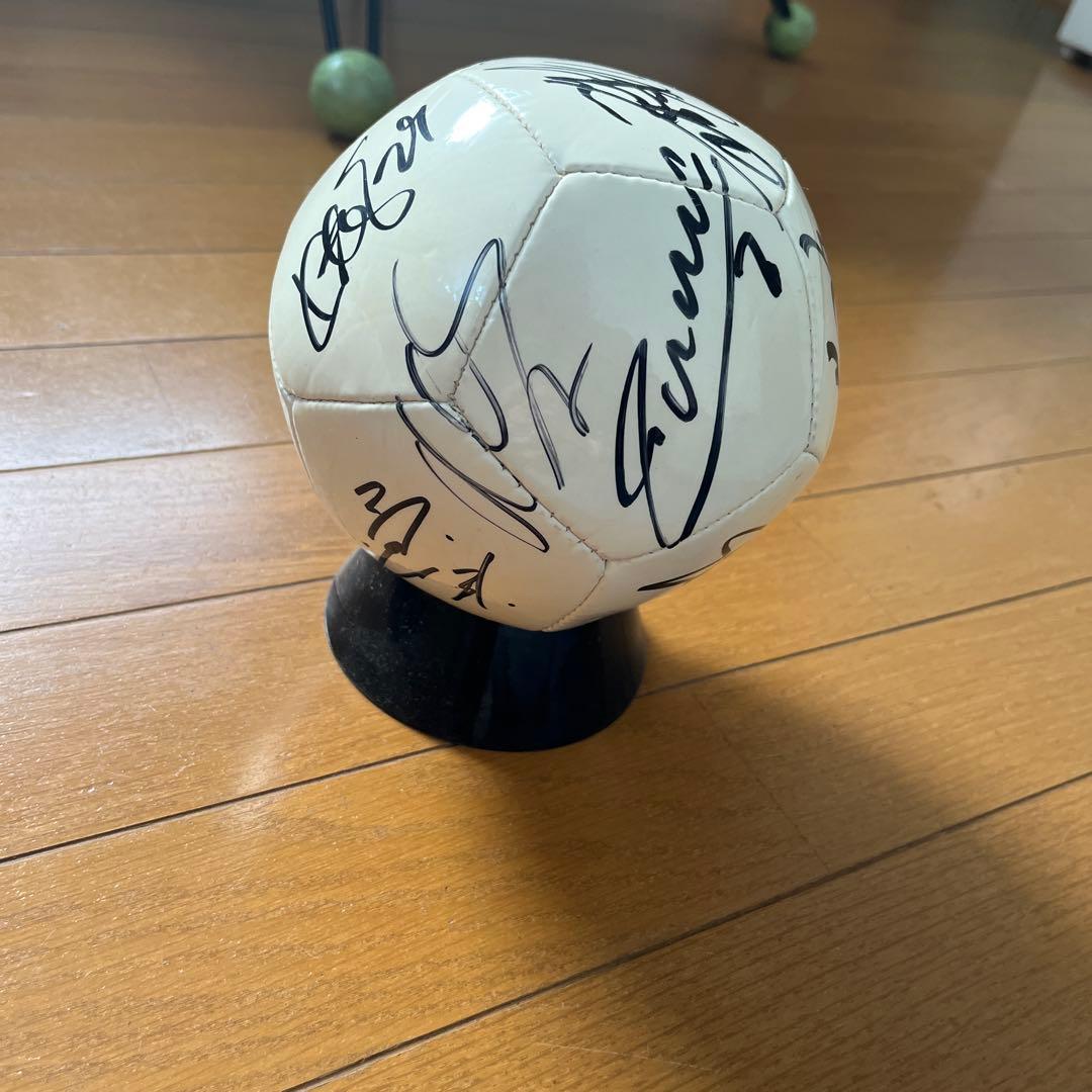 ヴィッセル神戸イニエスタ　ダビド・ビジャ　ポドルスキサイン付きボール