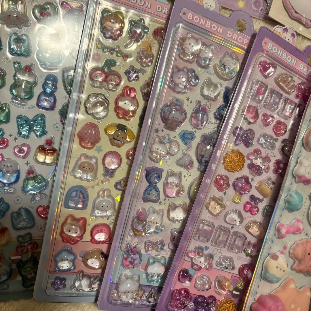 シール　まとめ　シール帳　ボンボンドロップ　キティ　肉球　タイル