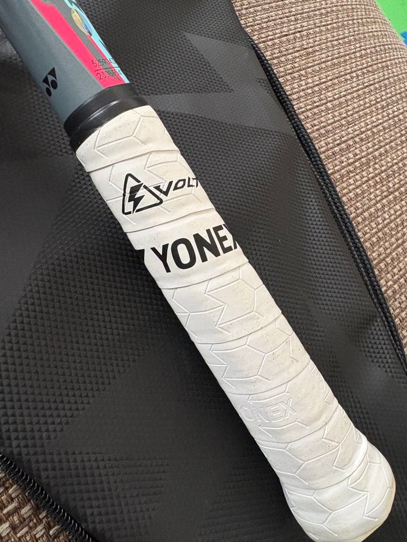YONEX VOLTRAGE5vs テニスラケット