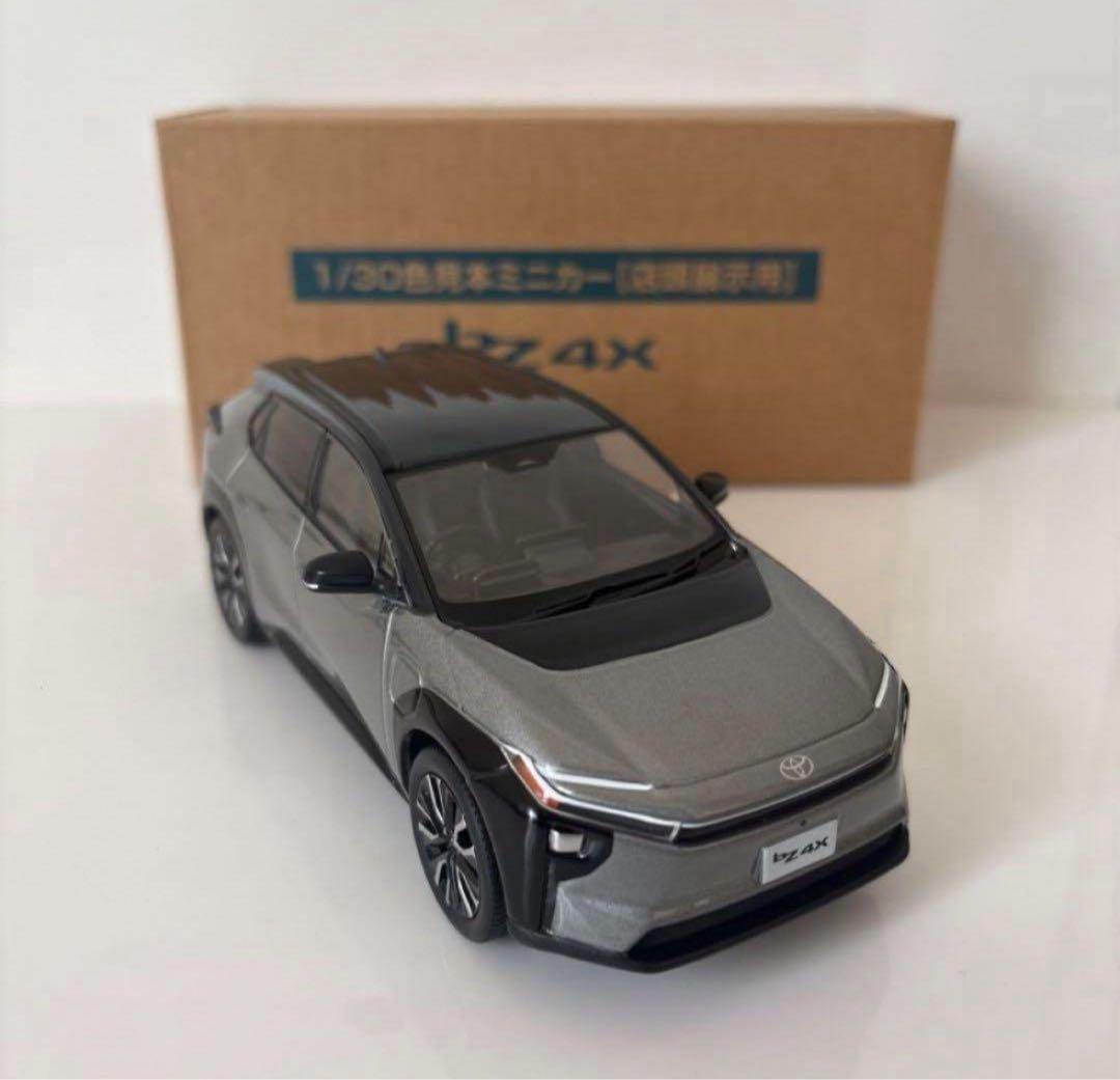 トヨタ 新型bZ4X ミニカーカラーサンプル プレシャスメタル【非売品】