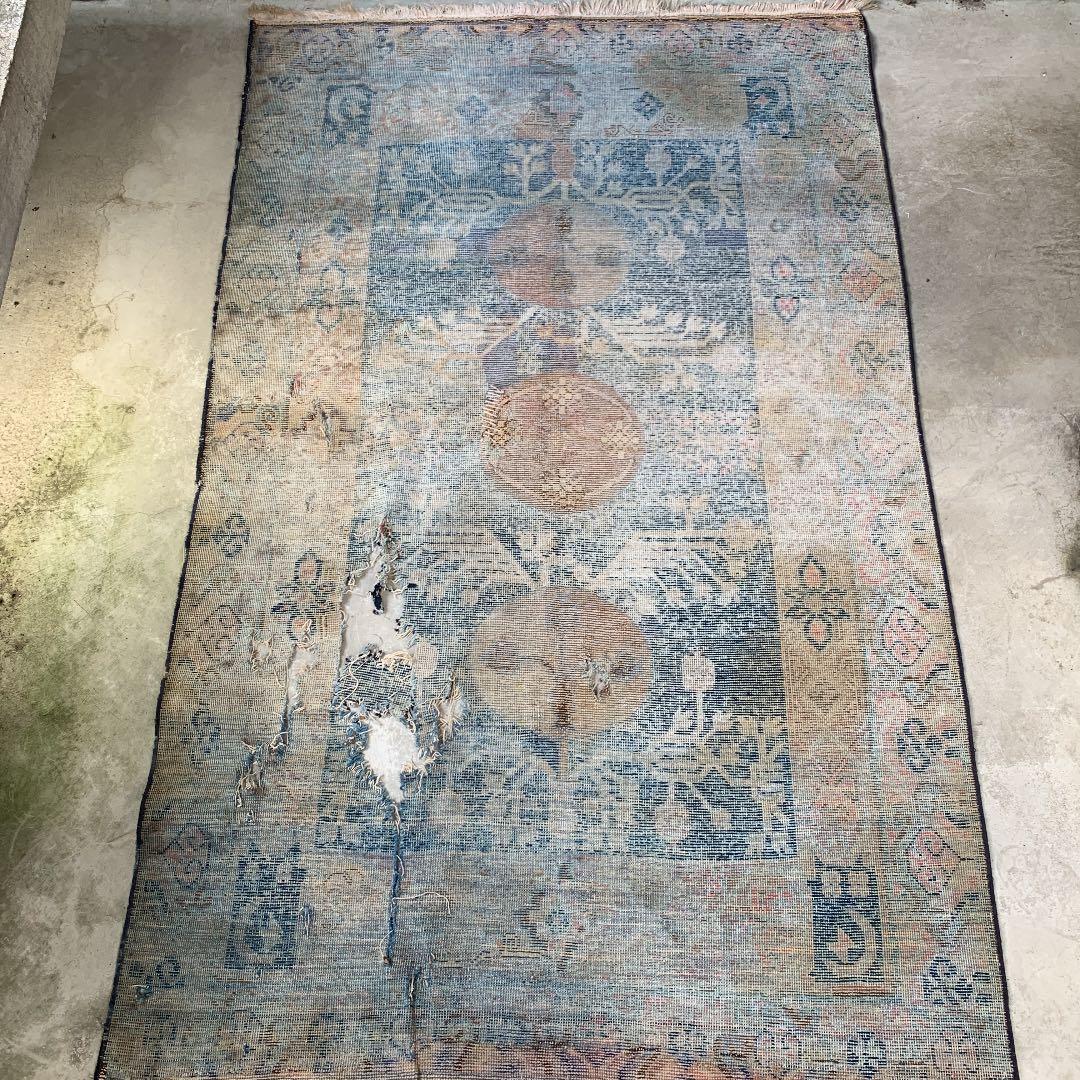 ⌘ antique 絨毯　③ ⌘