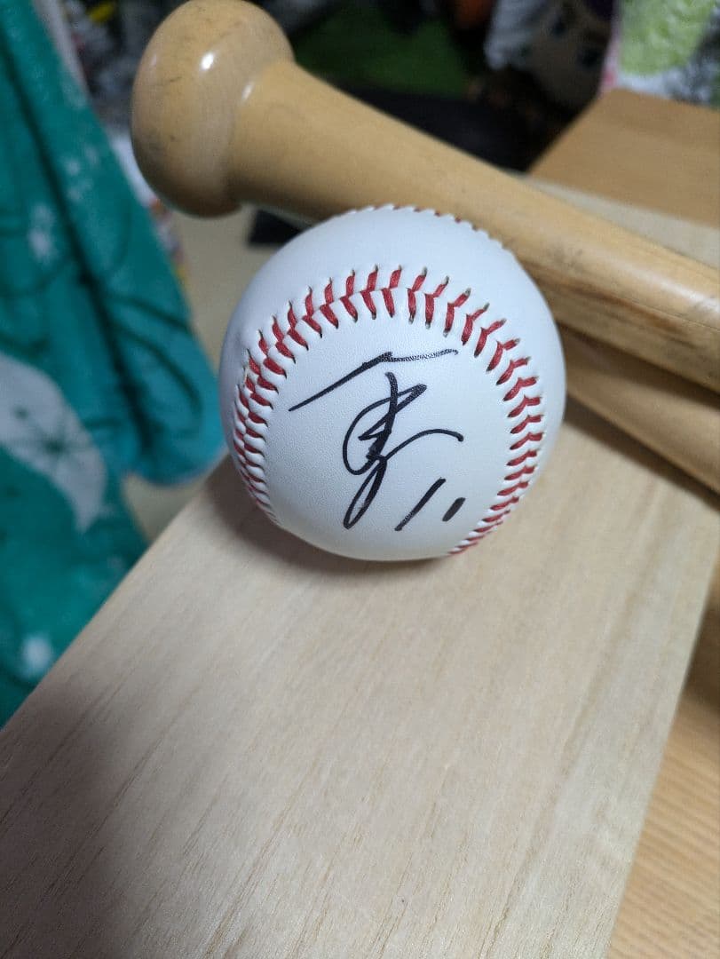 大松尚逸　実使用バット2本＆直筆サインボールまとめ　東京ヤクルト＆千葉ロッテ