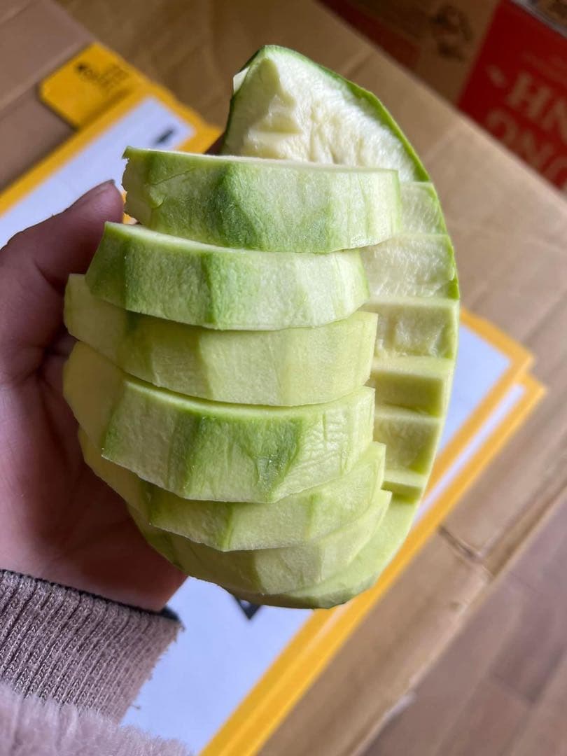 甘いグリーンマンゴー　12個　約5キロ　年末セール