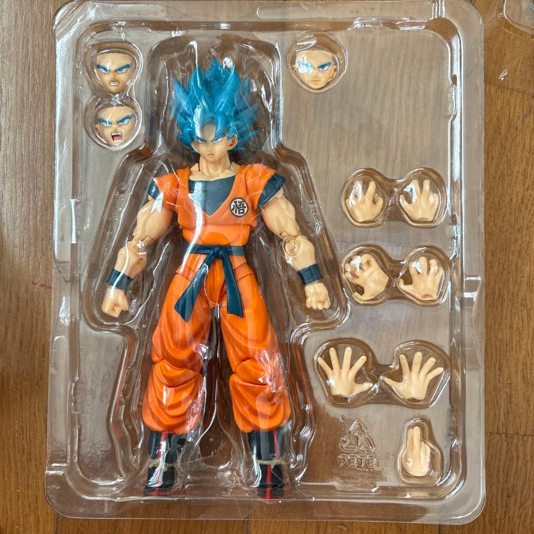 SHフィギュア　超サイヤ人ゴッドSS 孫悟空 フィギュア