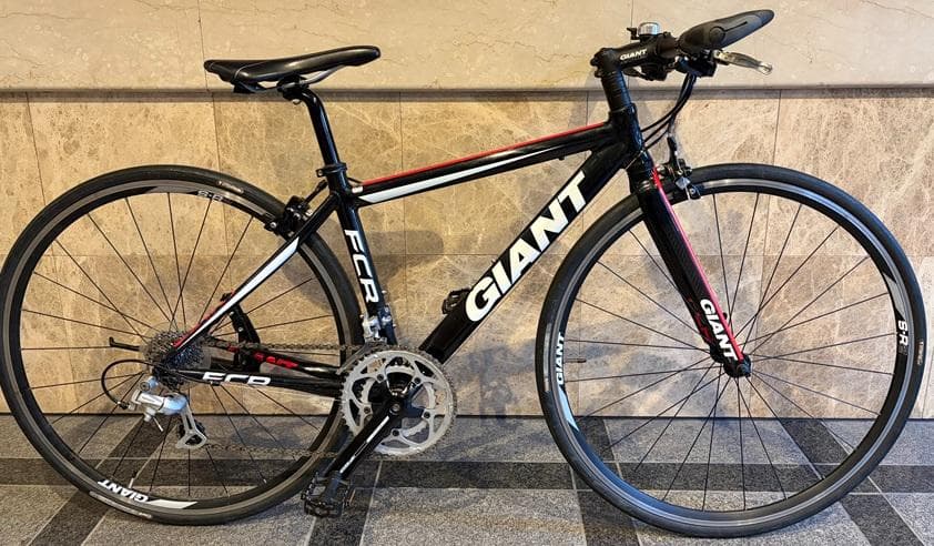 GIANT-FCR-フラットバーロード-手渡しのみでお願いします。