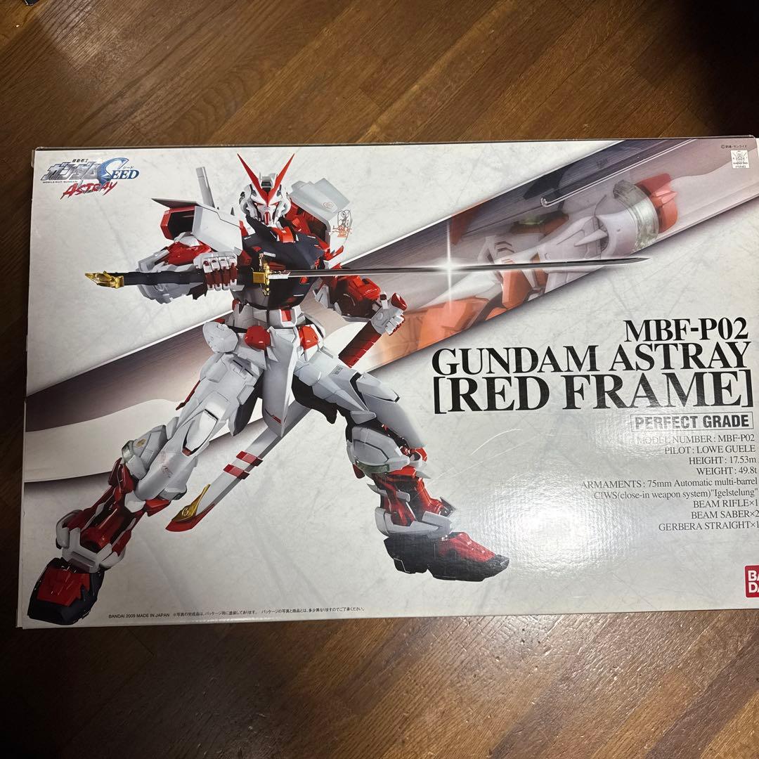 の*の様 【早期予約特典つき】バンダイ PG 1／60 ガンダムアストレイ レッ