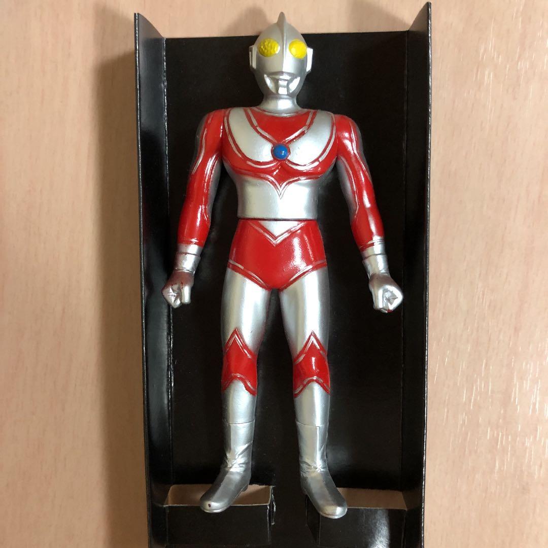 ウルトラ怪獣　king of the hero 帰ってきたウルトラマン　ソフビ