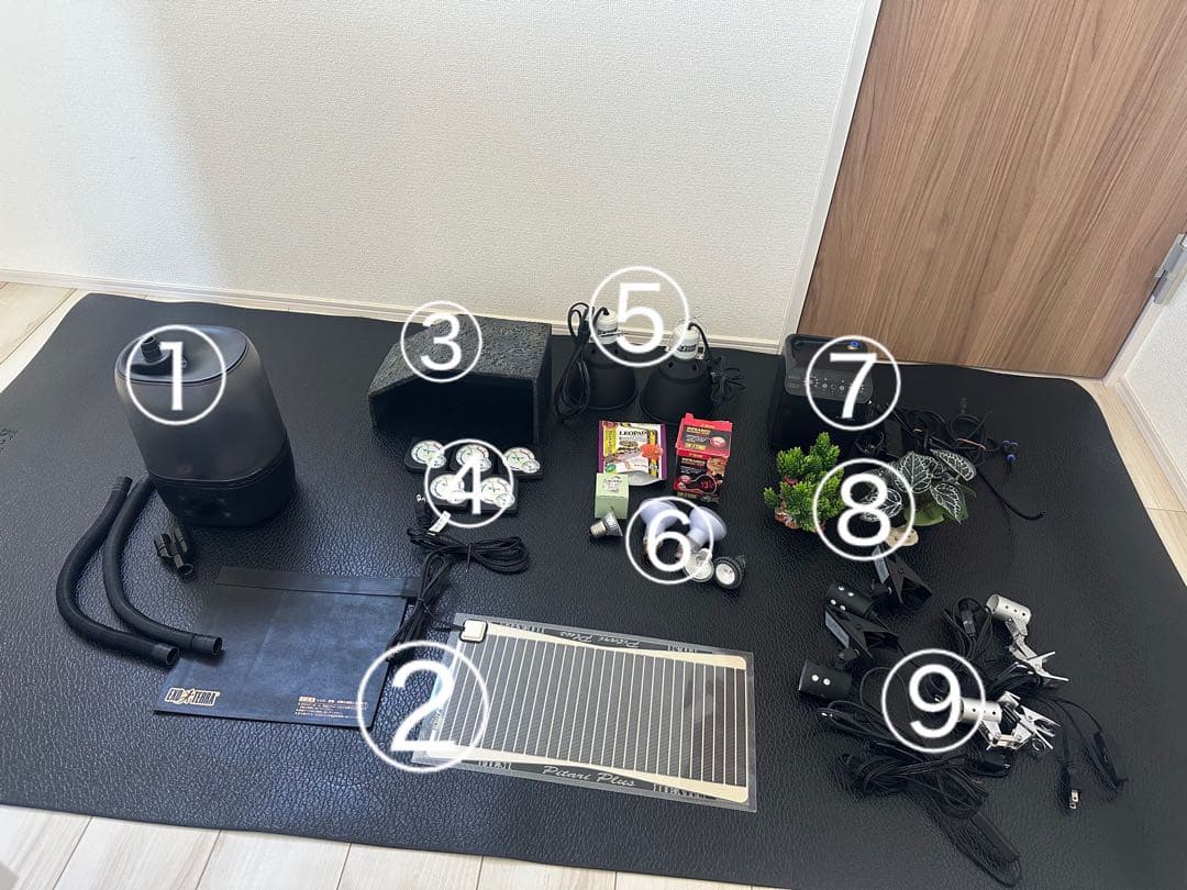 爬虫類用品　まとめ売り　モンスーンソロ　ライトドーム　パネルヒーター　加湿器