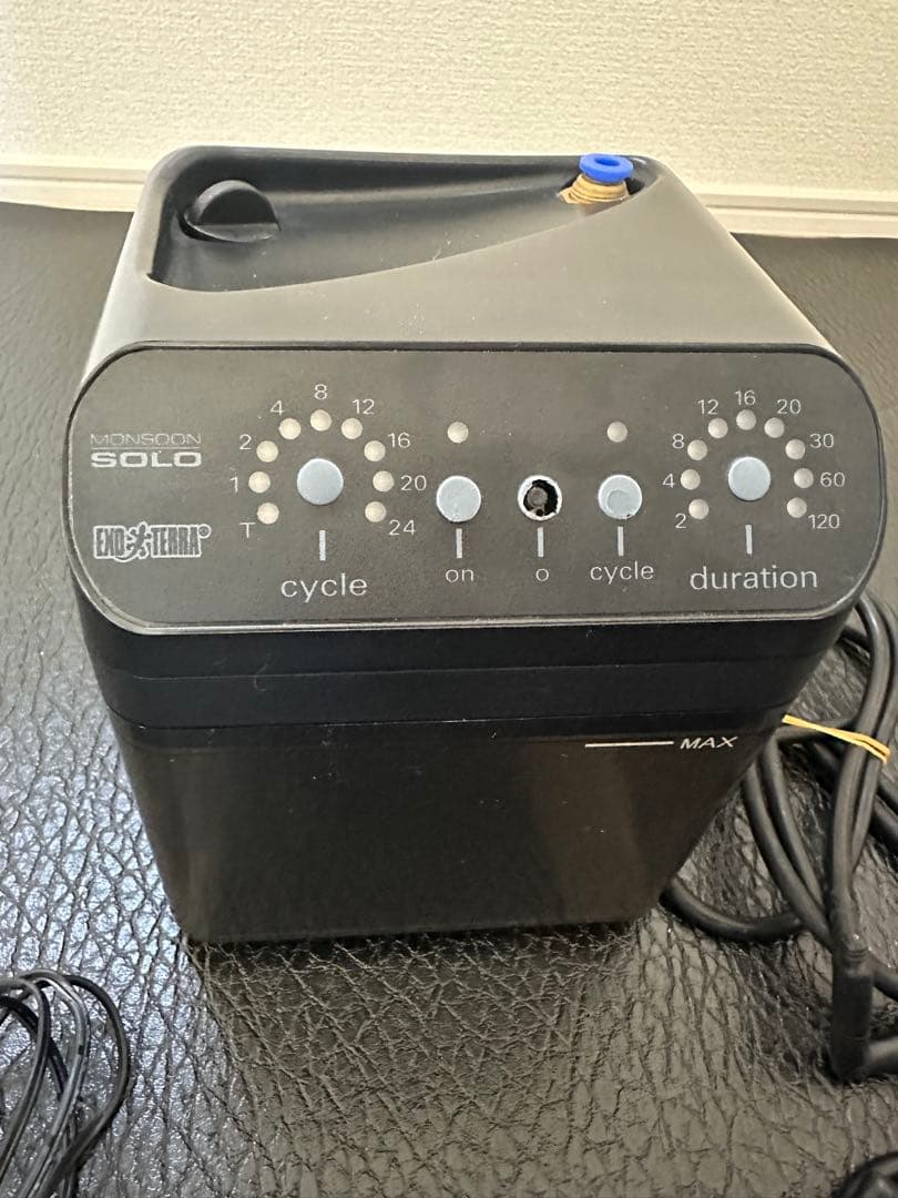 爬虫類用品　まとめ売り　モンスーンソロ　ライトドーム　パネルヒーター　加湿器