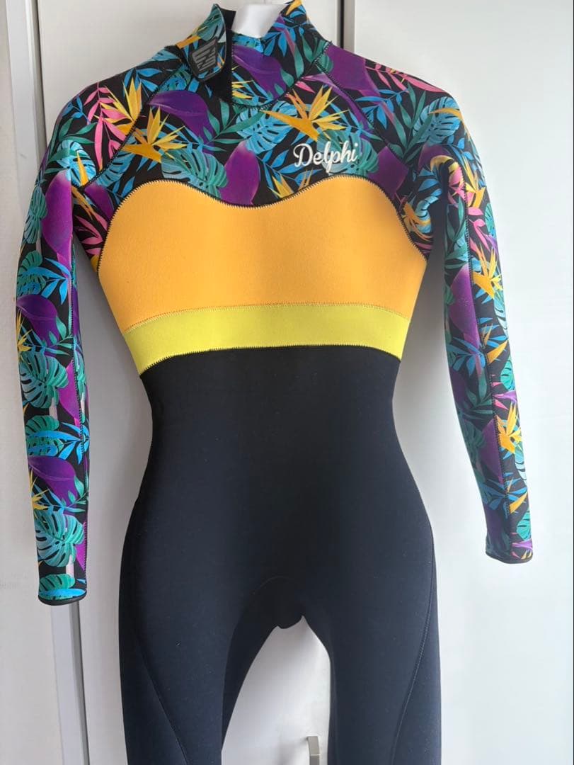 Delphi women's フルスーツ一回のみ使用　Mサイズ　3mm