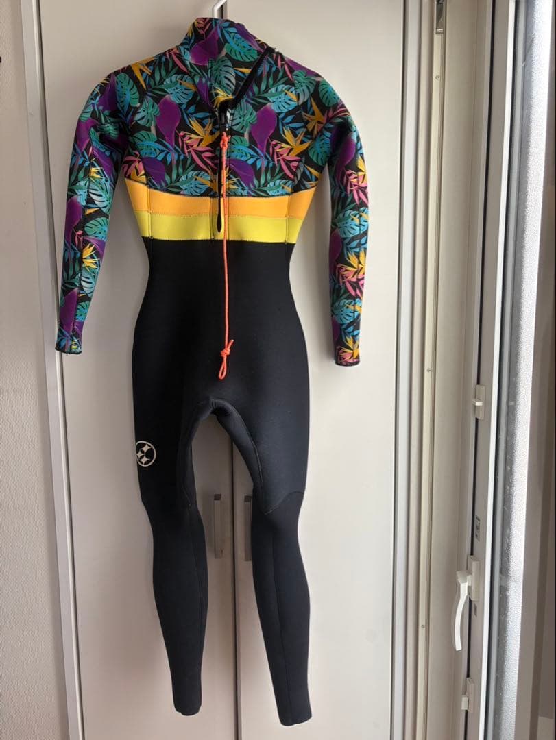 Delphi women's フルスーツ一回のみ使用　Mサイズ　3mm