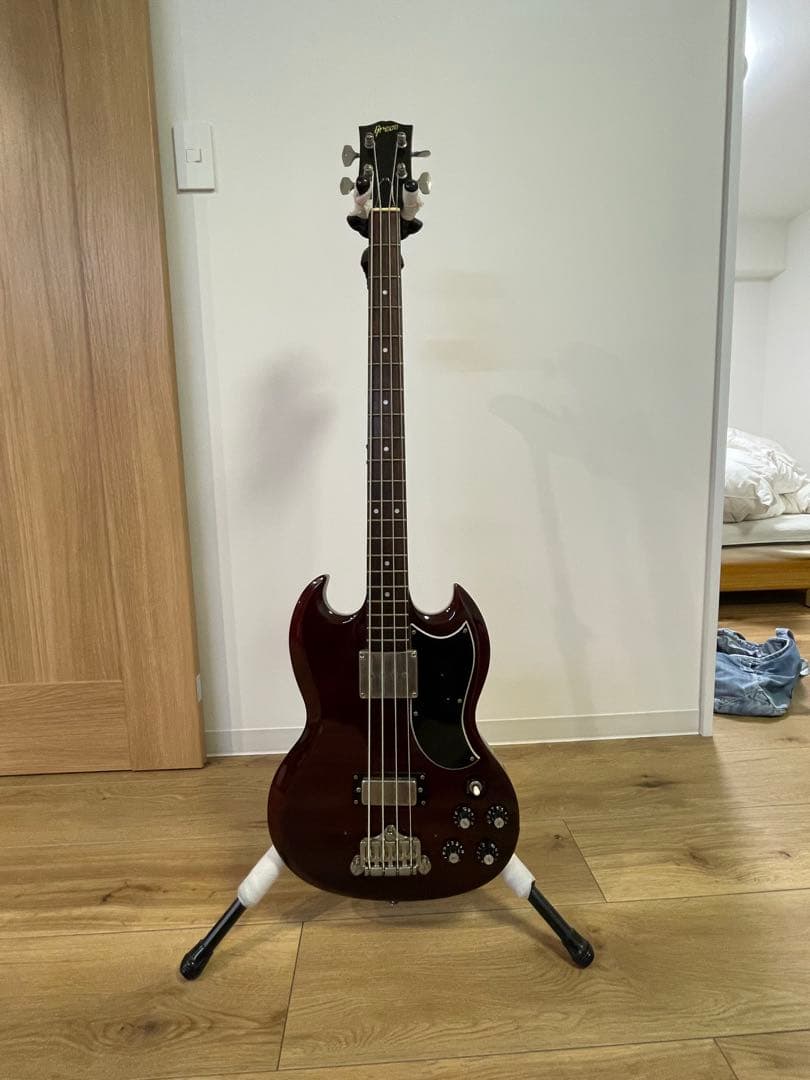 ブラックフライデーサンキュー特価35.000円でグレコEBベースギター