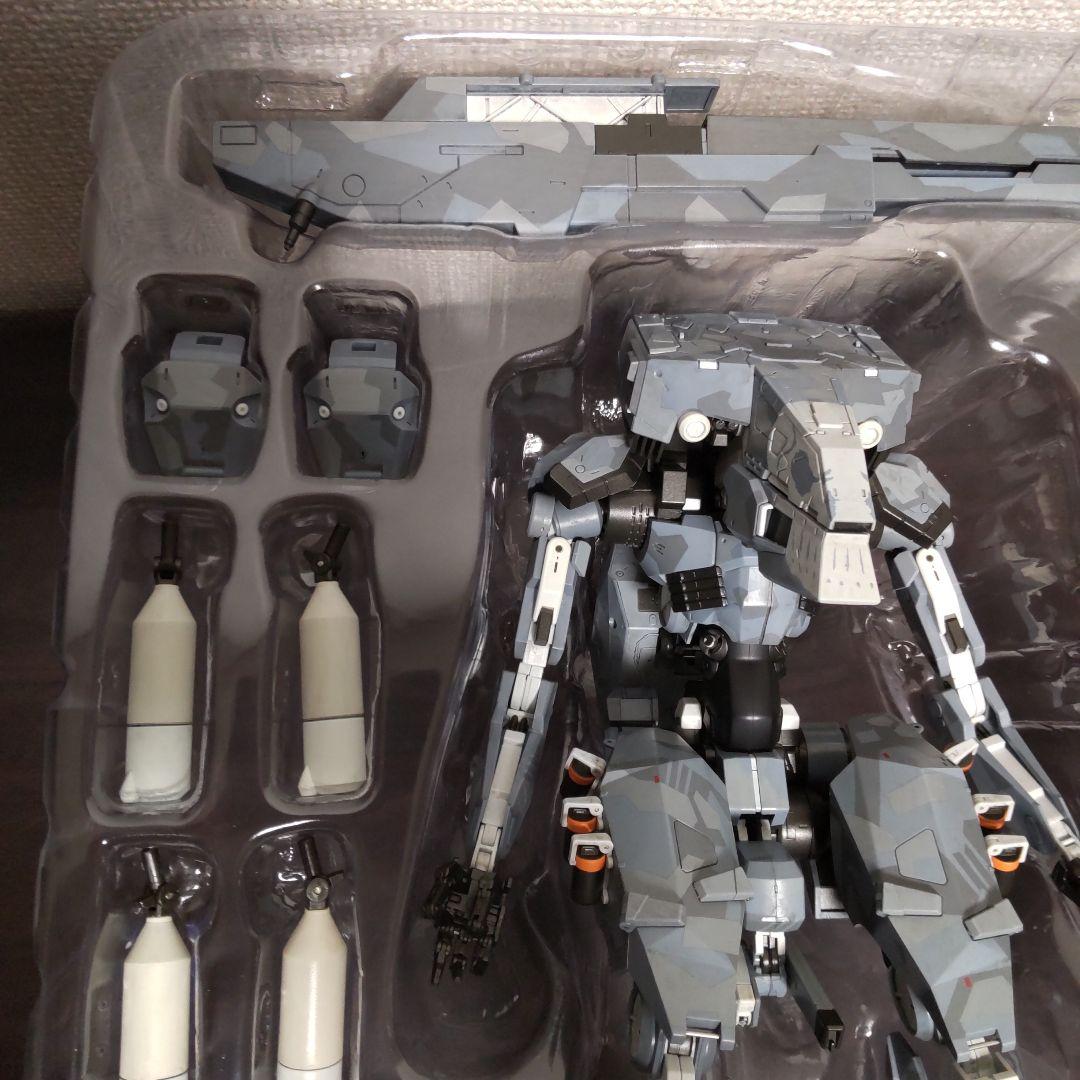破損あり　千値練 RIOBOT メタルギア サヘラントロプス