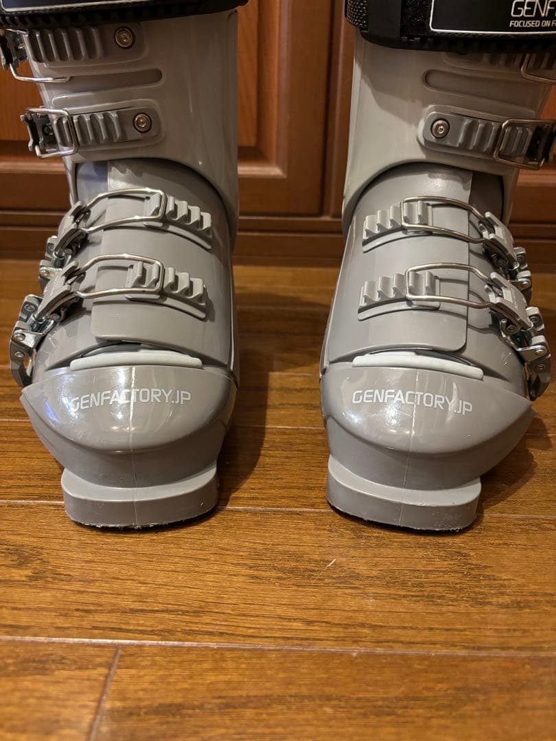 GEN FACTORY スキーブーツ FUTURE 26.0cm