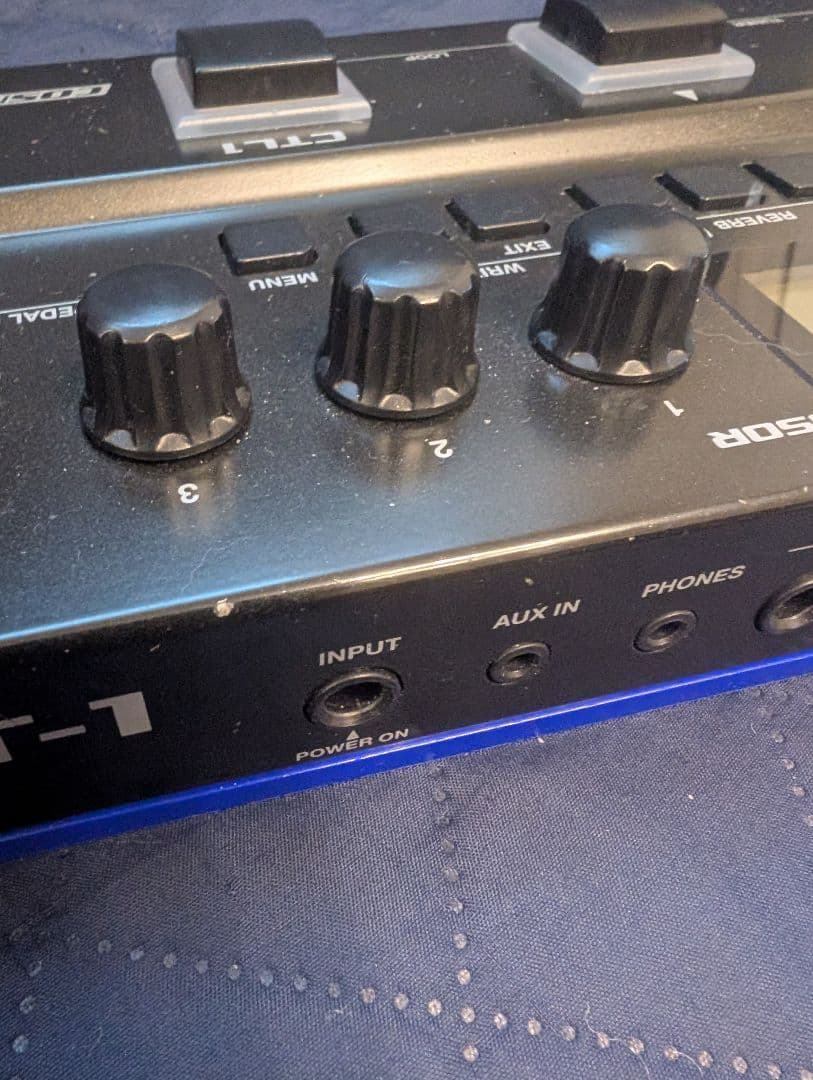 BOSS GTー1と教科書セット